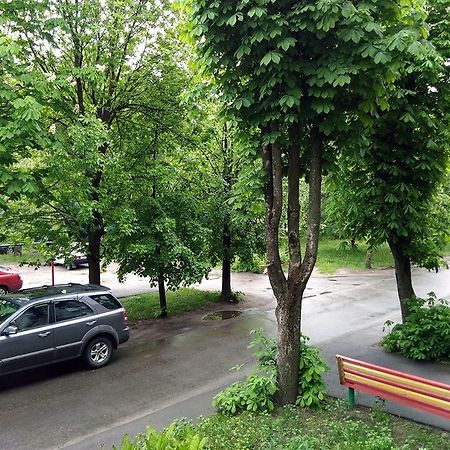 Уютная, Благоустроенная 2-Комнатная Квартира, Wifi Apartamento Bobruisk Exterior foto