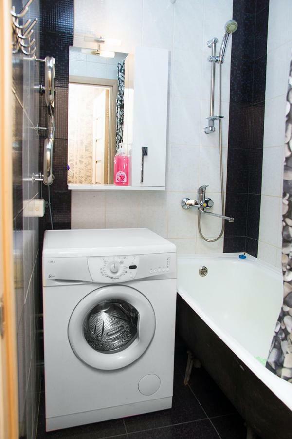 Уютная, Благоустроенная 2-Комнатная Квартира, Wifi Apartamento Bobruisk Exterior foto